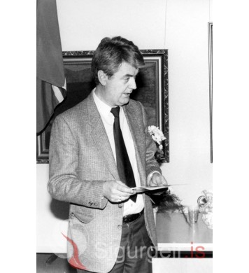 Arnaldur bæjarstjóri.