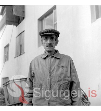 Guðmundur Böðvarsson húsasmiður.