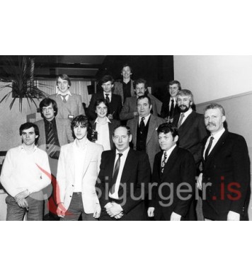 Við vígslu á Hallarlundi.