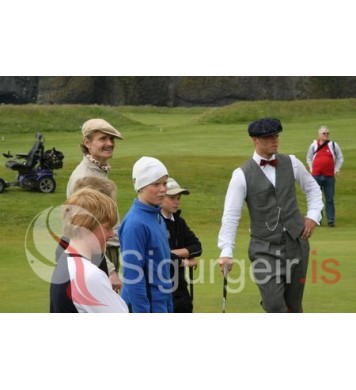 Styrktargolfmót í Eyjum.