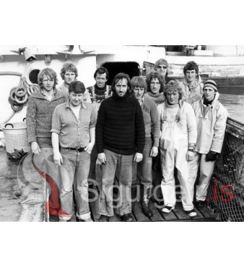 Áhöfnin á Þórunni Sveinsdóttur VE 401.