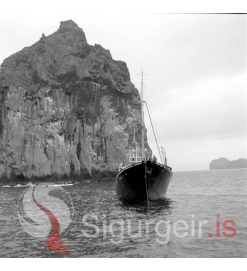 Við Eyjar.