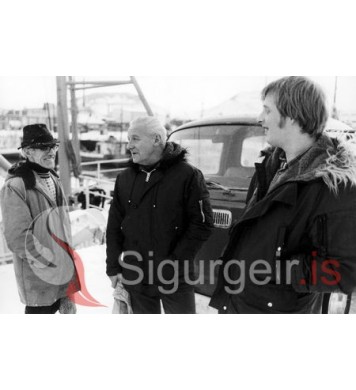 Aflahorfur, veðrið ofl. rætt á bryggjunni.