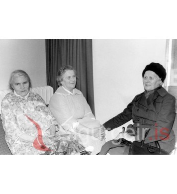 Á  Sjúkrahúsi Vestmannaeyja.