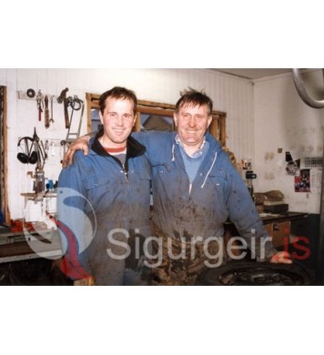 Á Hjólbarðastofunni.