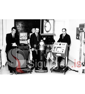 Í tækjastofu Stýrimannaskólans.