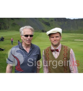 Styrktargolfmót í Eyjum.