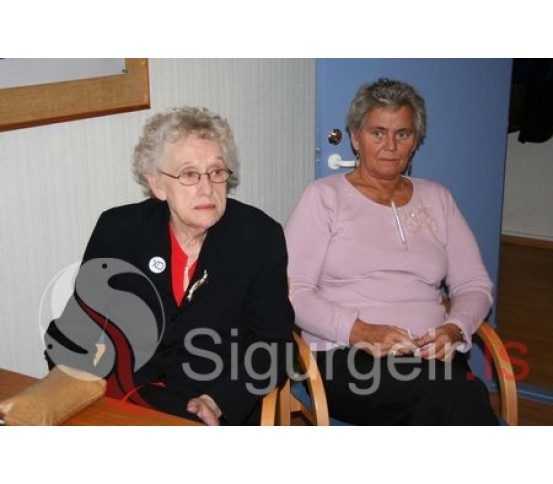 Erla Eiríks og Fjóla Sig.