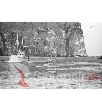 Hafliði VE-13 og Smáey VE-12.