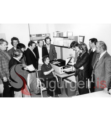 Á Bókasafni Vestmannaeyja.