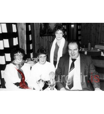 Bölli og fjölskylda.