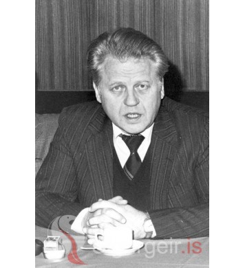 Sverrir Hermannsson.