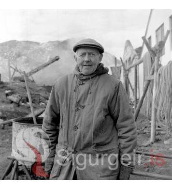 Einar í Götu.