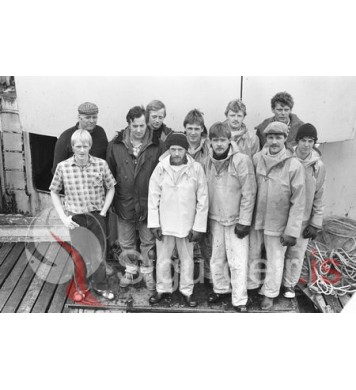 Áhöfnin á Valdimari Sveinssyni VE-22.