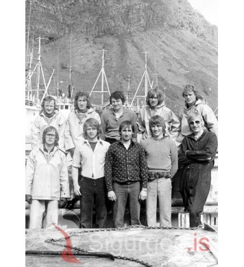 Áhöfnin á Þórunni Sveinsdóttur VE 401.