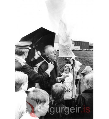 Hr. Sigurbjörn Einarsson.