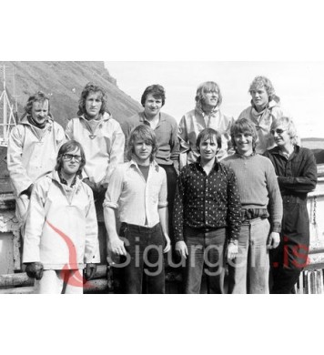 Áhöfnin á Þórunni Sveinsdóttur VE 401.