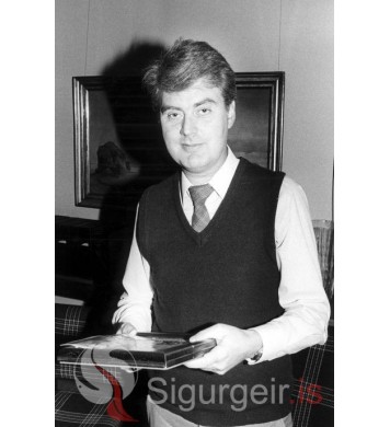 Arnaldur bæjarstjóri.