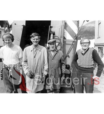 Strákarnir í öskunni.