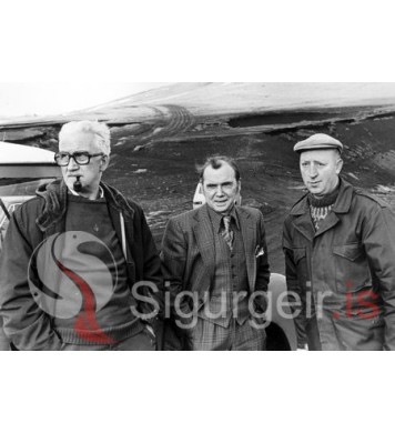 Góðborgarar á sunnudagsgöngu.