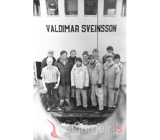 Áhöfnin á Valdimari Sveinssyni VE-22.