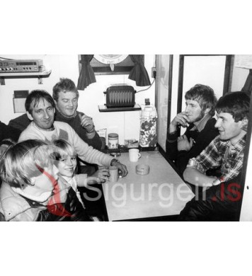 Um borð í Þórunni Sveins VE. 