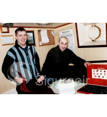 Um borð í Smáey Ve.