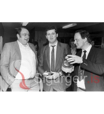 Létt í togarajöxlunum.