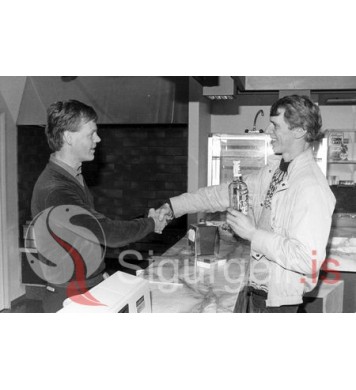 Friðarhafnarskýlið.