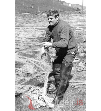 Hörður á Andvara.