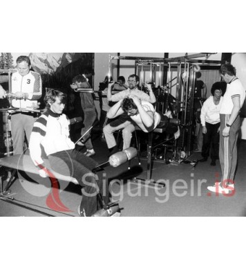 Í Íþróttamiðstöðinni.