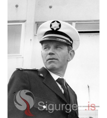 Agnar yfirlögregluþjónn.