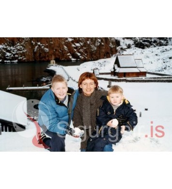 Bryndís Guðmundsdóttir og synir.