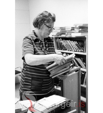 Á Bókasafni Vestmannaeyja.