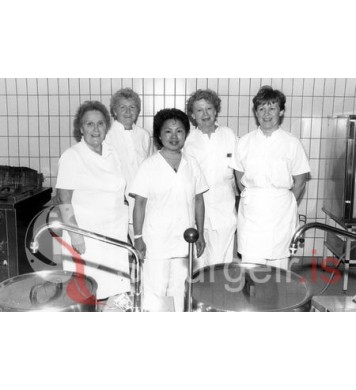 Stelpurnar í eldhúsinu á sjúkrahúsinu.