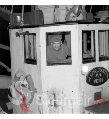 Karl Ólafsson frá Heiðarbæ.