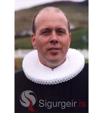 Sr Kristján Björnsson.